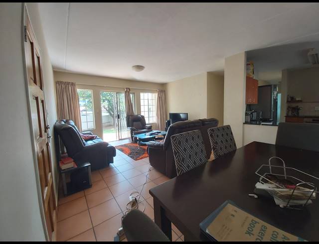 3 BEDROOM SECTIONAL TITLE TO LET IN NORTH RIDING